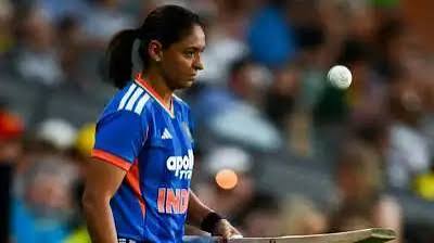हरमनप्रीत कौर कप्तानी नहीं छोड़ना चाहती थीं, BCCI मीटिंग में क्या हुआ?